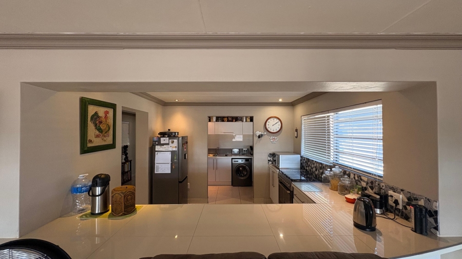 3 Bedroom Property for Sale in Reebok Western Cape
